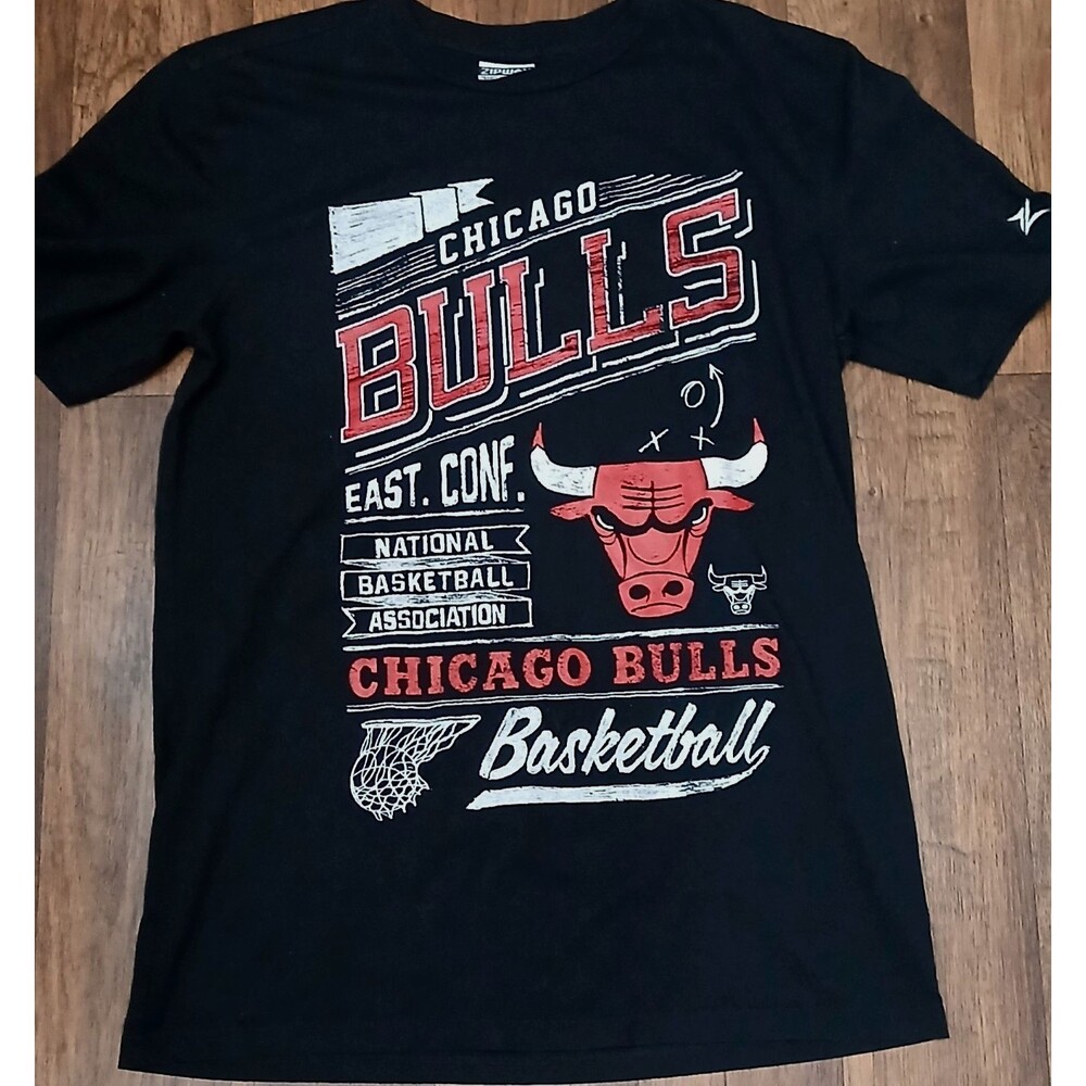 CHICAGO BULLS T SHIRT M BLACK NBA GRAPHIC BASKETBALL TEE